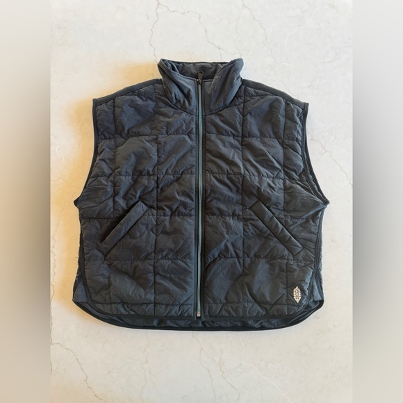 Women’s FP Movement Pippa Packable Puffer Vest - Size L - Picture 2 of 7